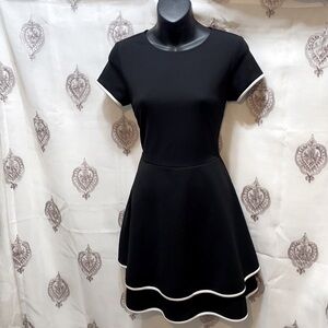 LOVE LADY BLACK/WHITE TRIM SCOOP NECK REAR ZIP DRESS WITH FLARE HEM SZ M